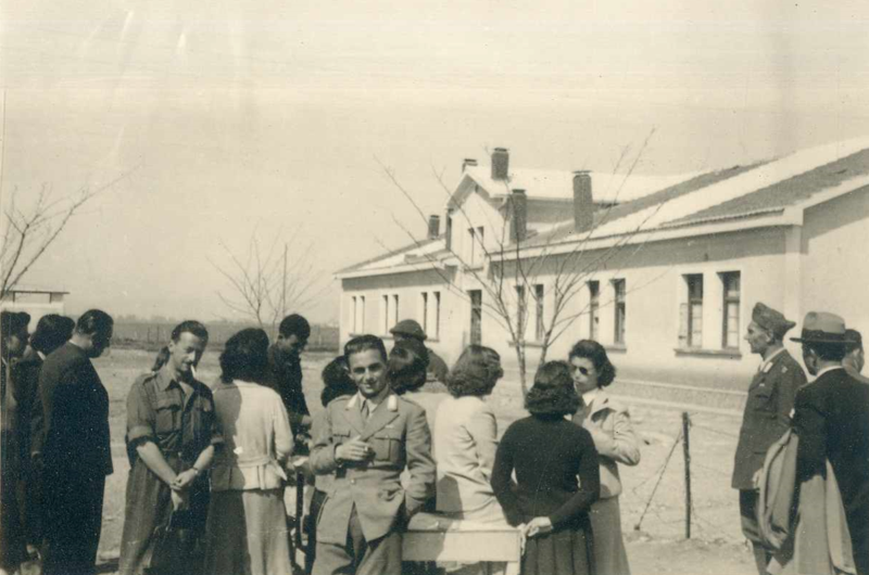 To Στρατόπεδο Λάρισας 1941-1944